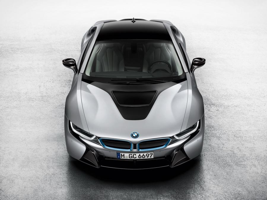  BMW i8 2014 года  (фото 16 из 180)